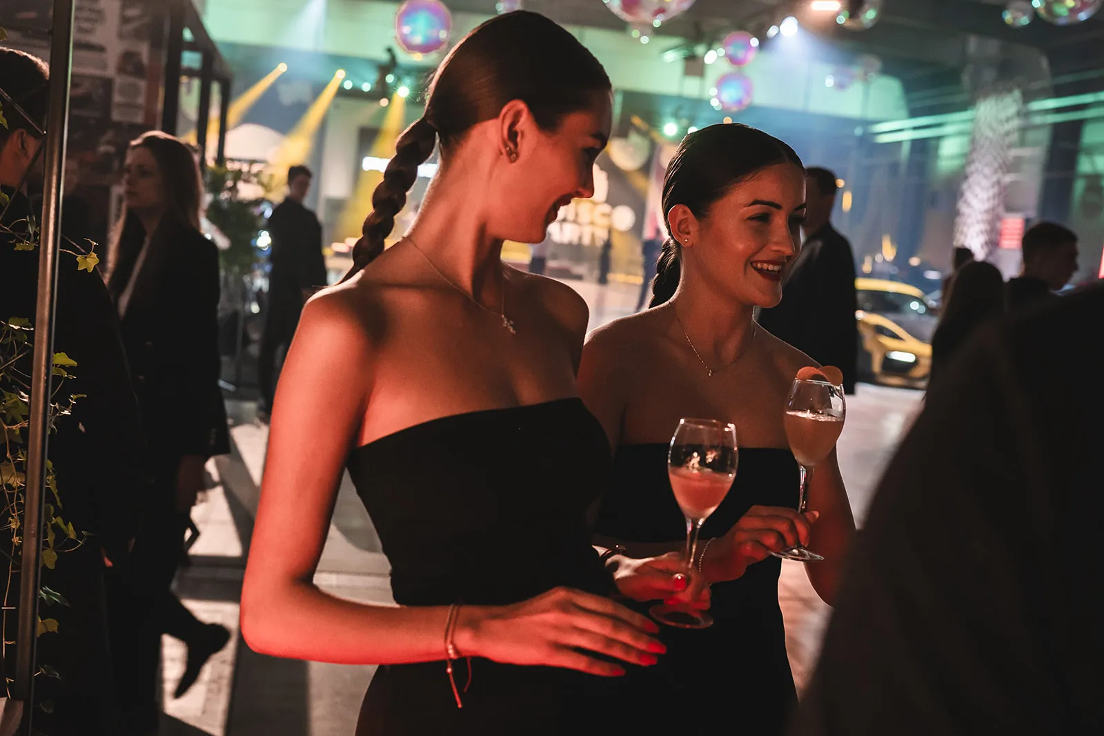 Hostesky na akci pro Porsche