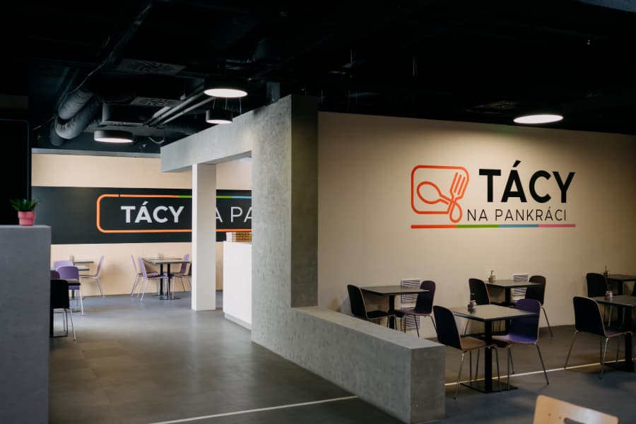 Tácy na Pankráci